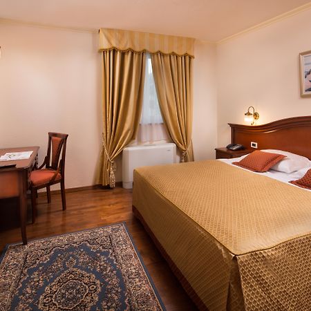 Hotel Savoy Opatija Exterior foto